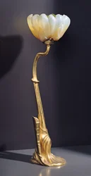 Seerosenlampe, um 1902